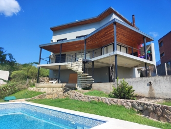 CHALET CON PILETA EN BARRIO CERRADO, MAYU SUMAJ, CORDOBA