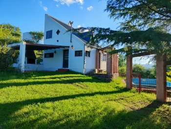 CASA TIPO LOFT CON PILETA EN SAN ANTONIO DE ARREDONDO, CORDOBA