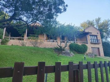 CHALET DE CATEGORIA EN CUESTA BLANCA, CORDOBA