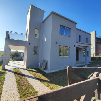 CHALET EN VENTA EN BARRIO CERRADO 